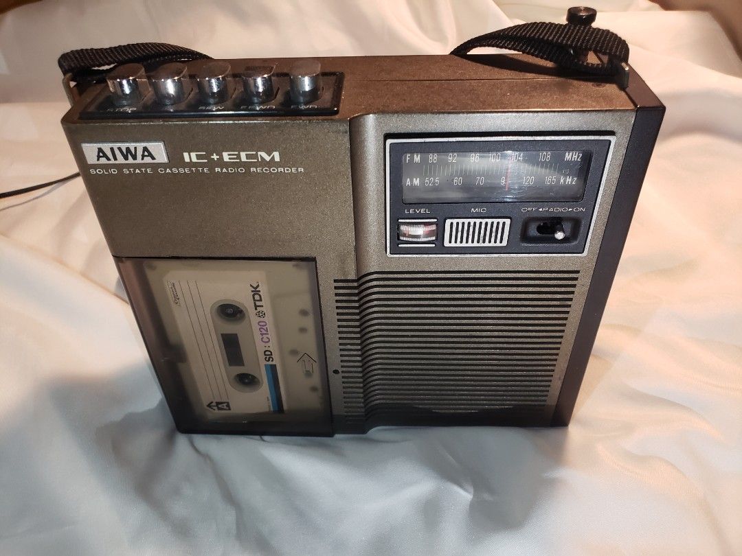 ★当時物★ AIWA TPR-501A 純正カバー付き AIWA愛華早期小型收錄音機TPR一501 ，卡式帶機，收音機全正常
