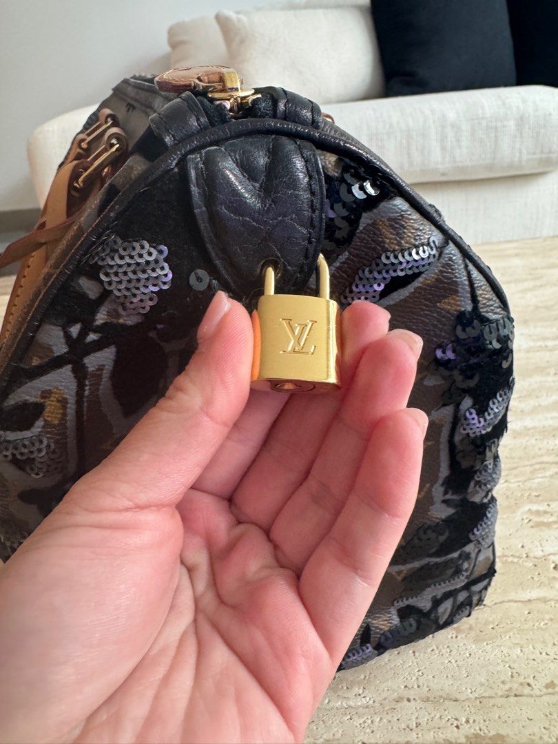 Authentic Louis Vuitton Fleur de Jais (Category: Luxury Bags & Wallets) located in Manila. Submitted by houseoflouvre (Listing ID 1365846749, Image 3). Description: Authentic limited edition Louis Vuitton speedy fleur de jais .
