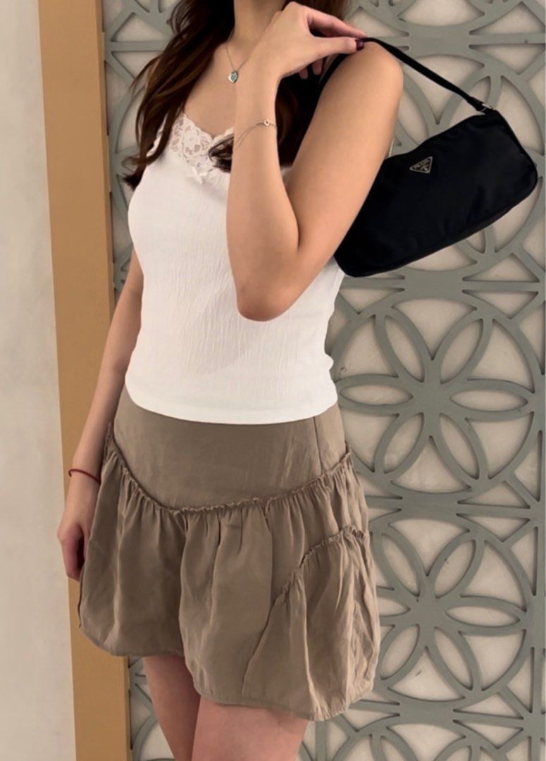Authentic Preloved Prada Nylon Pochette Shoulder Bag Black with Silver Hardware (Category: Luxury Bags & Wallets) located in Quezon City. Submitted by tokyoluxestuff2013 (Listing ID 1345665091, Image 2). Description: LOWBALLERS WILL NOT BE ENTERTAINED 🚫 100% Guaranteed Authentic Excellent condition No inclusion Approx. 24cm W x 12cm H Onhand Shipping via LBC/Grab/Lalamove Add shipping fee No haggling No swapping Serious buyer only.