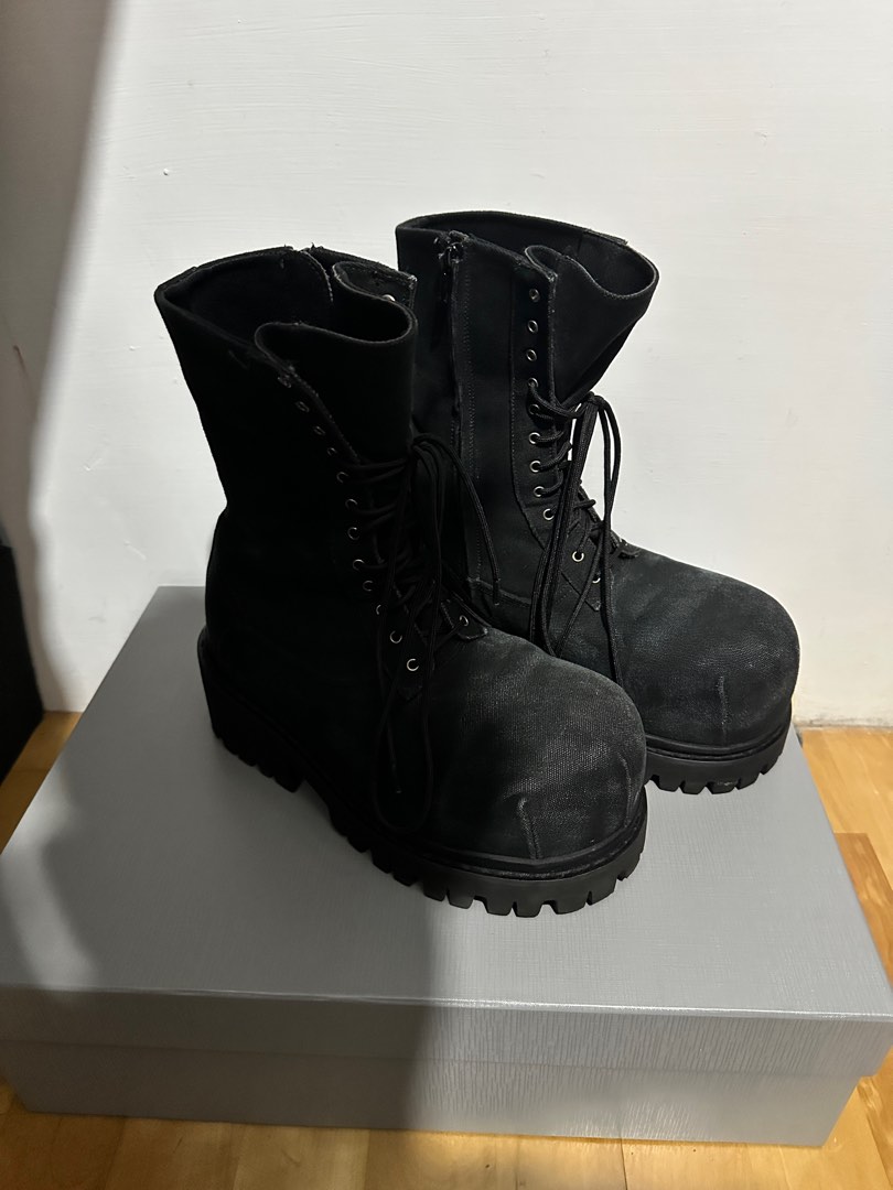 靴 balenciaga stomper boots Balenciaga Men's Stomper Canvas Lace-Up Boots | Neiman Marcus