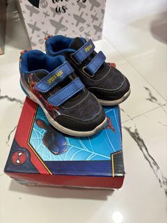 Boy shoes