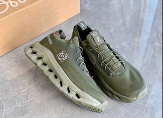 (Category: ) located in . Submitted by fashion.shoppp (Listing ID 1365863675, Image 1). Description: .