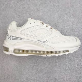 (Category: ) located in . Submitted by fashion.luxe (Listing ID 1365884622, Image 1). Description: .