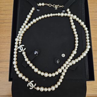 （分類：）位於 。 由 preloved_armoires 提交（商品編號 1365998470，圖片 1）。簡介： 。
