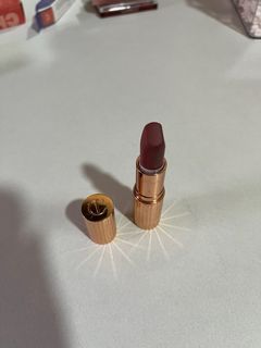 Charlotte Tilbury Matte Lipstick Full Size Pillow Talk Medium