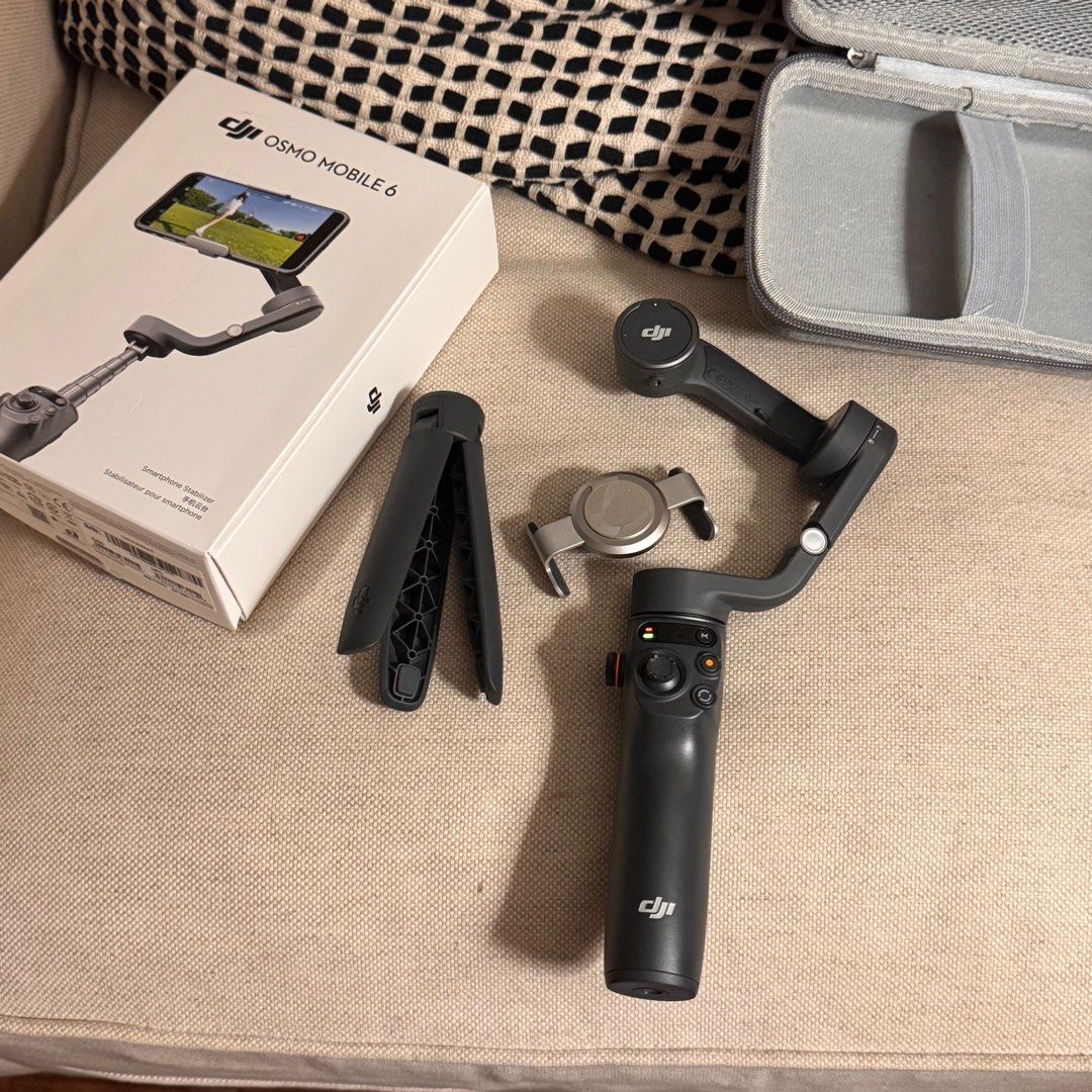 DJI Osmo Mobile 6 (Category: Mounts & Holders) located in Makati City. Submitted by cathmk (Listing ID 1365940782, Image 3). Description: .