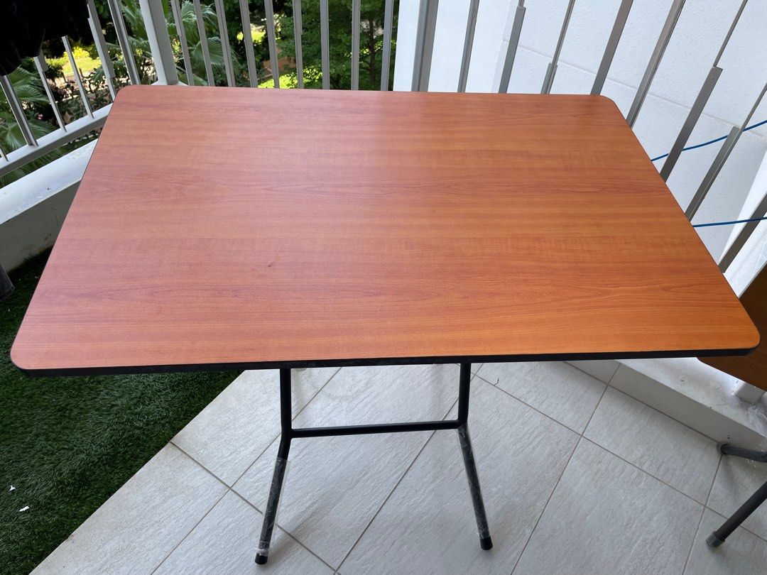 Foldable table (Category: Tables & Sets) located in Singapore. Submitted by thehomestuff (Listing ID 1365878164, Image 2). Description: Foldable table 90cm x 60cm Multi - purpose table Can be used for dining, study .