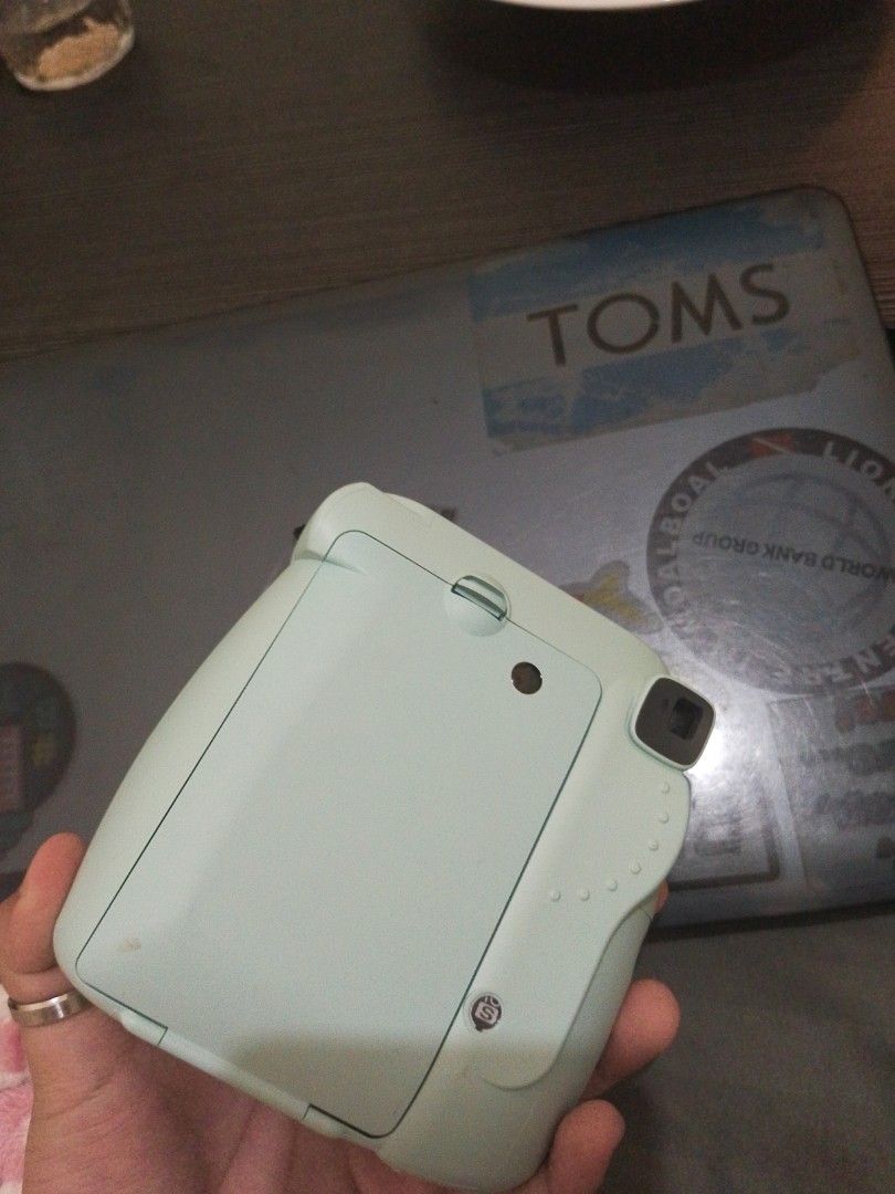 Fujifilm Instax Mini 9 (Category: Cameras) located in Santa Rosa. Submitted by waterloo20 (Listing ID 1343532455, Image 2). Description: hello! selling my fujifilm instax mini 9 ice blue 🩵 rfs: di na nagagamit, need funds asap huhuh - no history of repair Inclusions: - Box - Manual - 2 AA Alkaline Batteries (inserted in the camera already) - Hand strap - Instax sticker mop: gcash mod: lalamove or j&t can also do lbc cash on pick up.