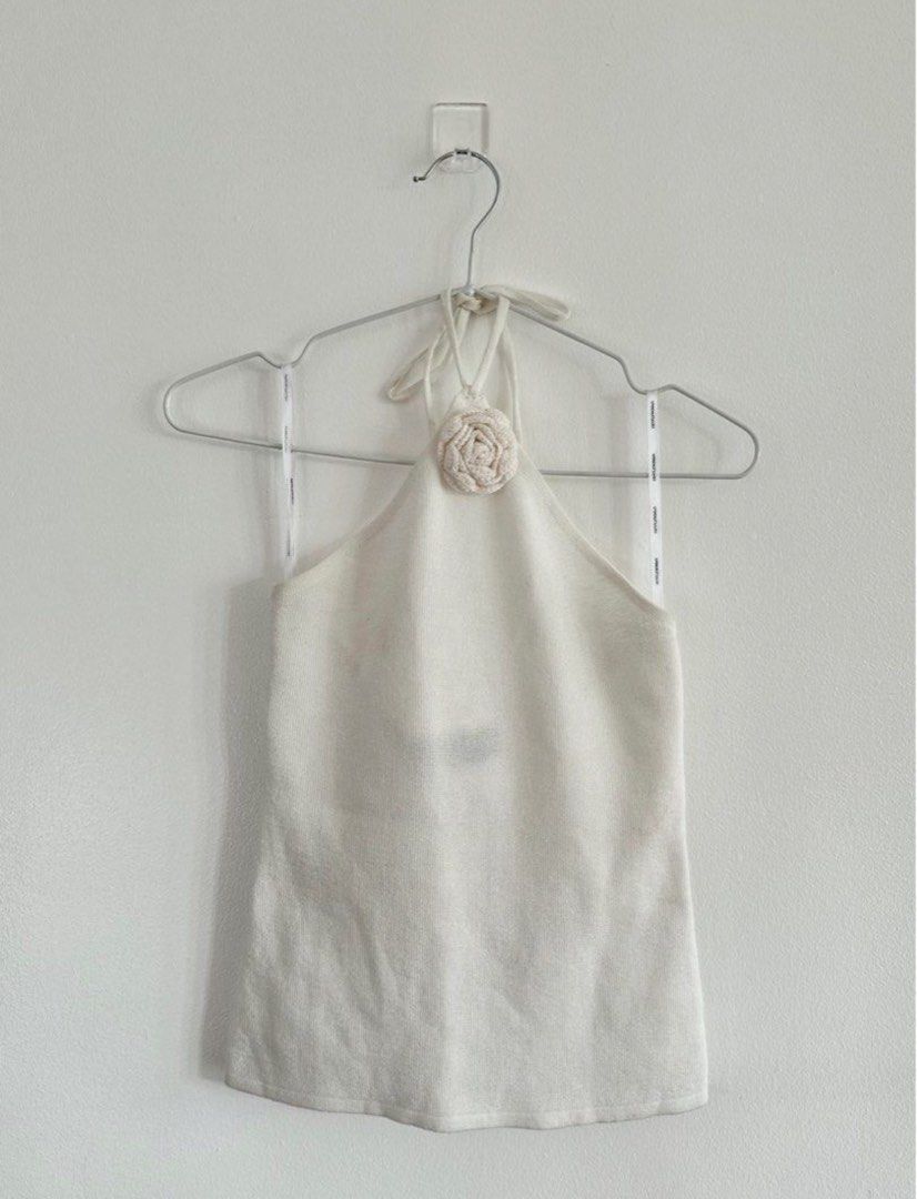 Gentle Woman halter top (Category: Sleeveless) located in Mandaluyong City. Submitted by decluterwithmae (Listing ID 1365953393, Image 1). Description: .