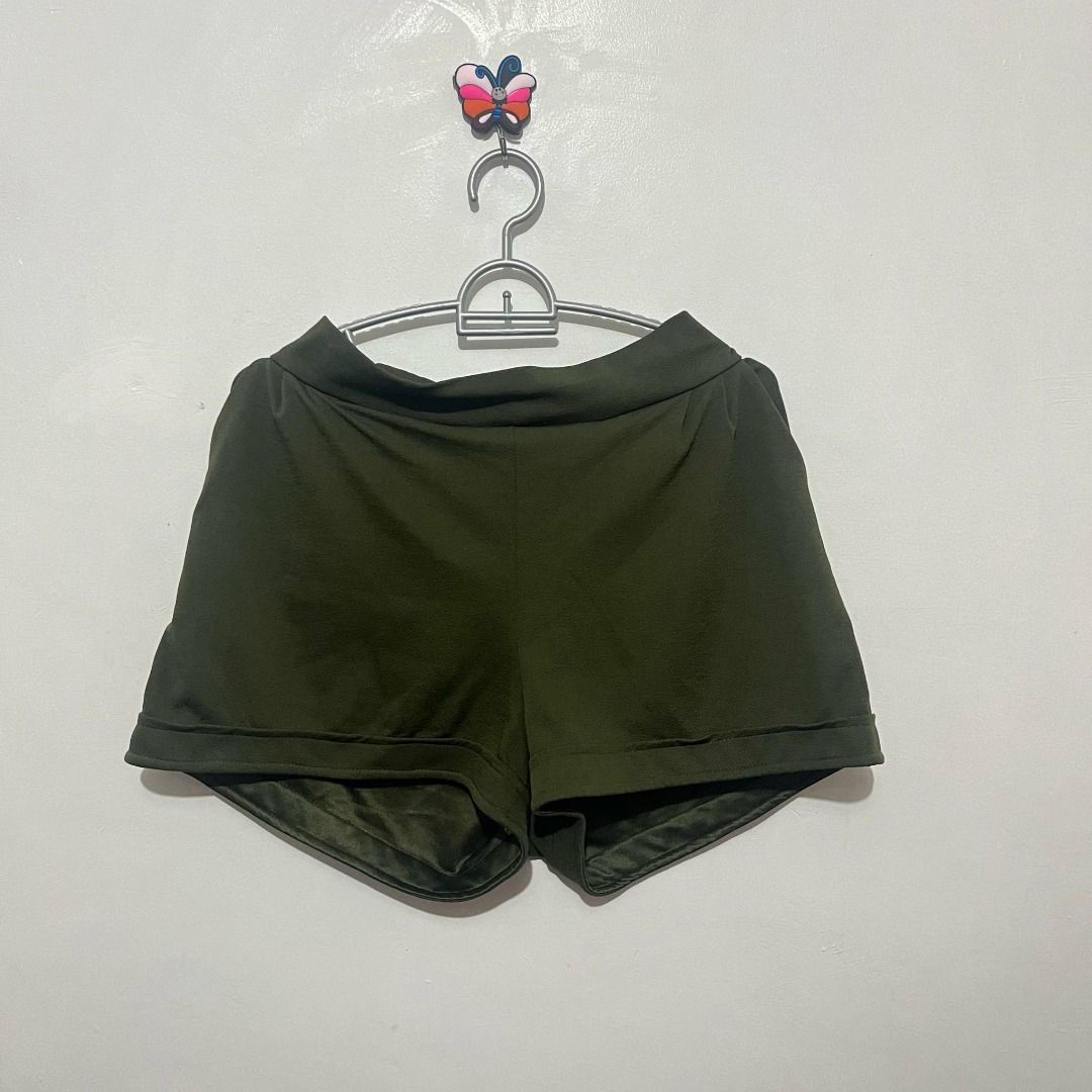 Green Coordinates - Terno (Blouse and Short) - Plus size (Category: Sets or Coordinates) located in Caloocan City. Submitted by revivalgoddess (Listing ID 1366006375, Image 3). Description: Green Coordinates - Terno - Plus size - Items sold as pair - No damage Measurement Blouse Bust Size: 40 inches Waist Size: 36 - 40 inches - garterized/stretchable Length 20 inches Short Waist Size: 32-38 inches (stretchable) Hip Size: 40 inches Length: - 14 in
