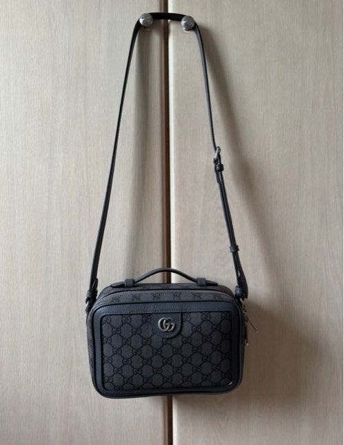 GUCCI OPHIDIA SMALL SHOULDER BAG (Category: Bags & Wallets) located in Singapore. Submitted by hollidexter (Listing ID 1365951313, Image 2). Description: GUCCI OPHIDIA SMALL SHOULDER BAG IN GREY AND BLACK GG SUPREME CANVAS As good as new. Used less than 5 times. Discontinued as far as I know. Original price of $2,380 bought March 2023. No defects at all. Comes with Gucci paper bag, box, cloth bag, receipts and all papers..