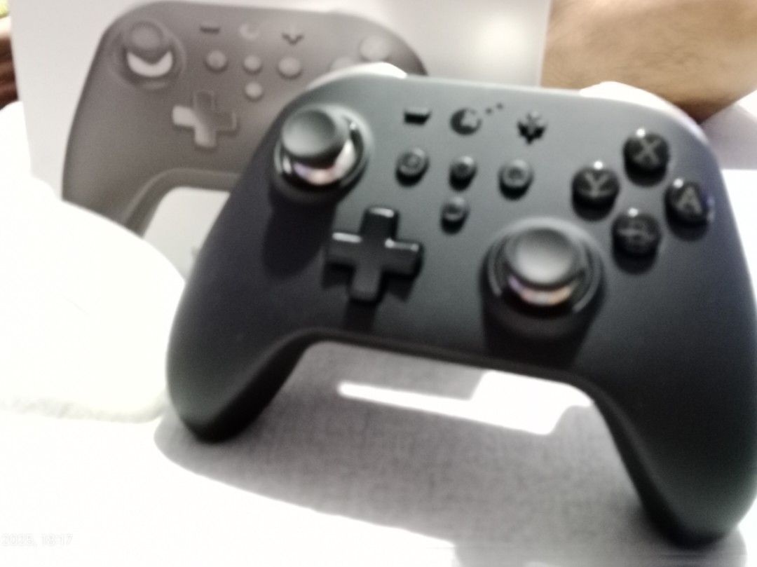 Gulikit KingKong 2 Pro controller NS09 (Category: Controllers) located in Quezon City. Submitted by crizphil13 (Listing ID 1325943939, Image 3). Description: for sale: 📌Gulikit KingKong2 Pro controller (NS09) -in very good condition good as bnew! bought it for 2,900 -once lang nagamit -lady owned! -no scratches,no hidden issues -can be use in Nintendo switch ,nintendo Oled, PC,windows, android phones,ios,steam deck lcd n oled.. complete with box
