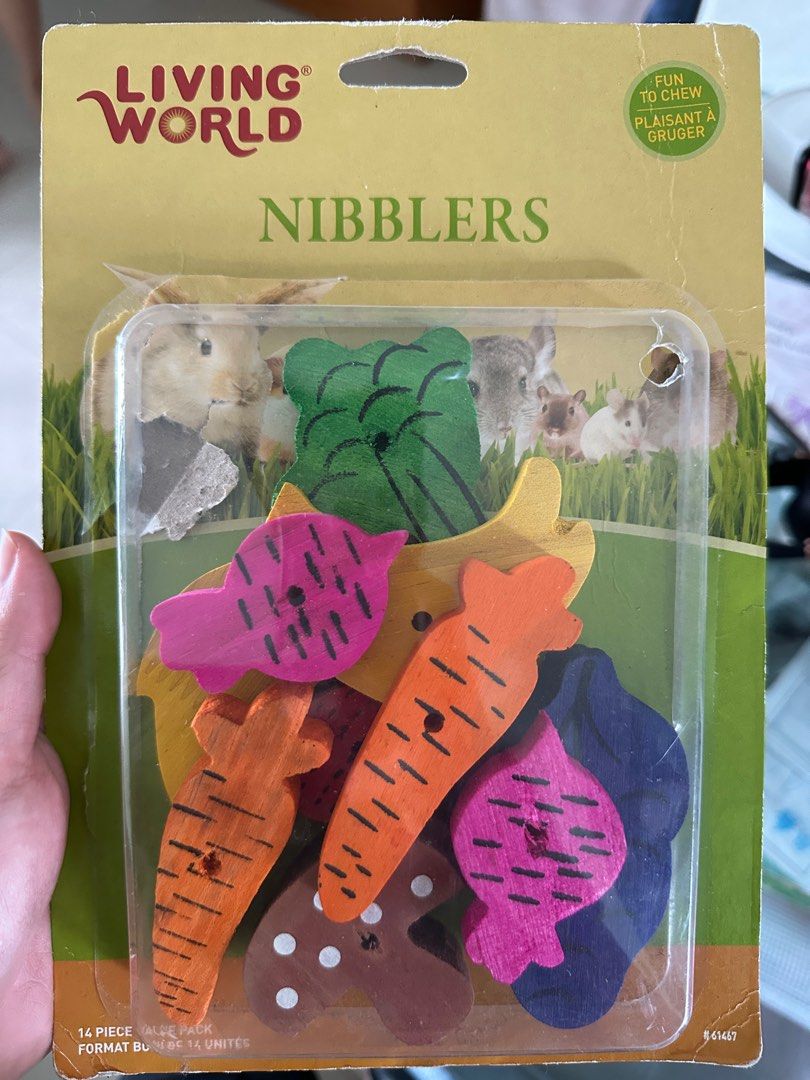 Hamster nibblers chewing food toy (Category: Homes & Other Pet Accessories) located in Singapore. Submitted by reyrye (Listing ID 1365884608, Image 1). Description: never used for healthy teeth.