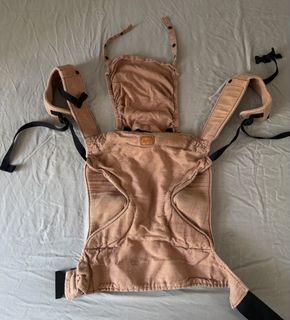 (Category: ) located in . Submitted by einnong (Listing ID 1365858780, Image 1). Description: .