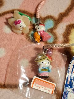 Hello Kitty Gotochi keychain set