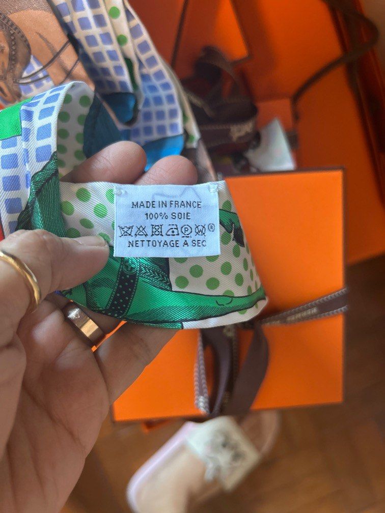 Hermes twilly (Category: Luxury Accessories) located in Quezon City. Submitted by lalaandkiki (Listing ID 1365878954, Image 2). Description: Complete set Nalagay lang sa birkin but never carried. #luvearth.