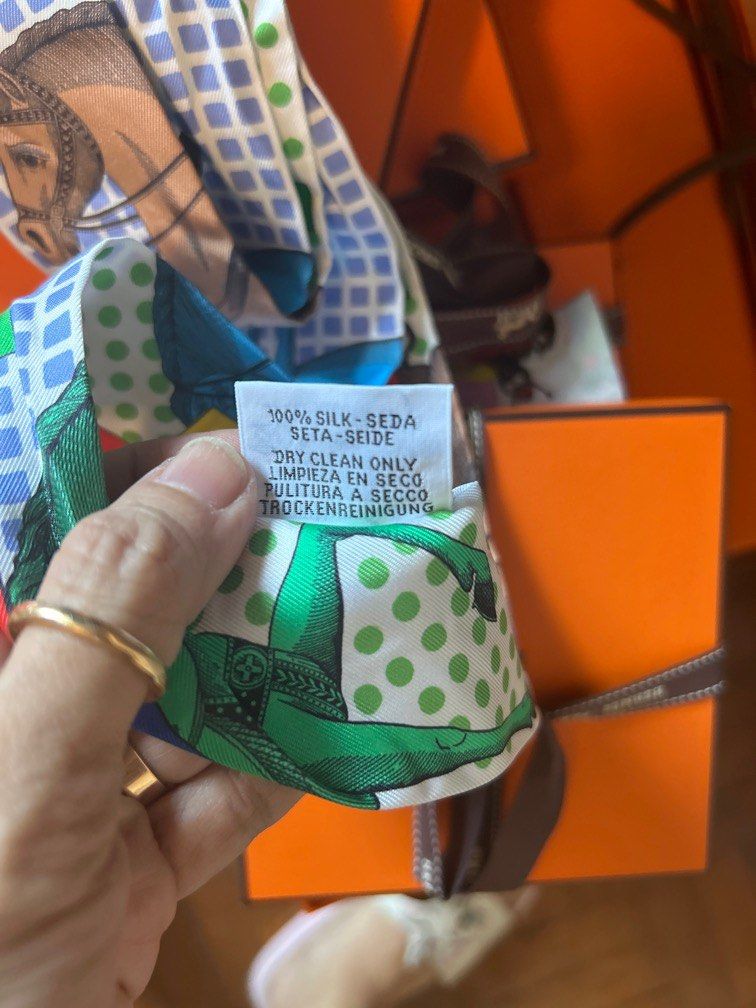 Hermes twilly (Category: Luxury Accessories) located in Quezon City. Submitted by lalaandkiki (Listing ID 1365878954, Image 3). Description: Complete set Nalagay lang sa birkin but never carried. #luvearth.