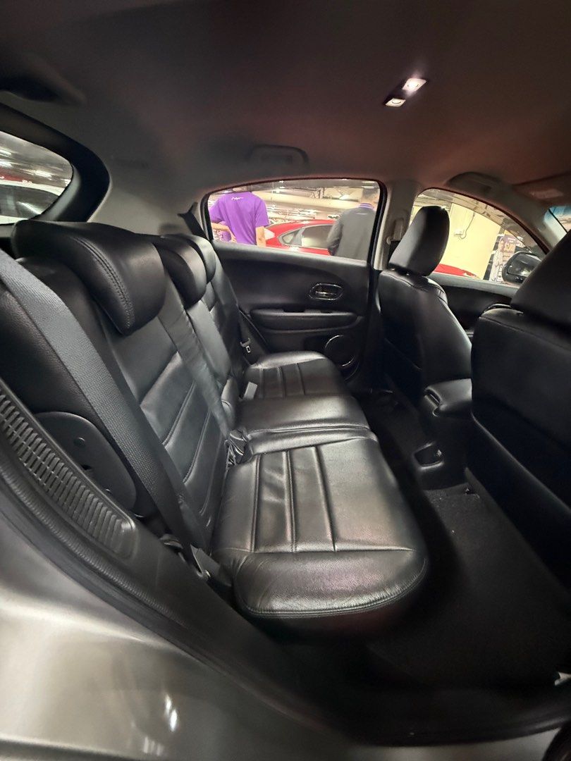 Honda Vezel Hybrid 1.5 X [2016 FL] (A) (Category: Used Cars) located in Singapore. Submitted by jordanwithsomecars (Listing ID 1365898632, Image 3). Description: Honda Vezel Hybrid 1.5X 27 Months left 1 Owner Unit Showroom Condition PM ME FOR MORE DETAILS JORDAN 9️⃣8276342 🥃🥃🧋🧋.