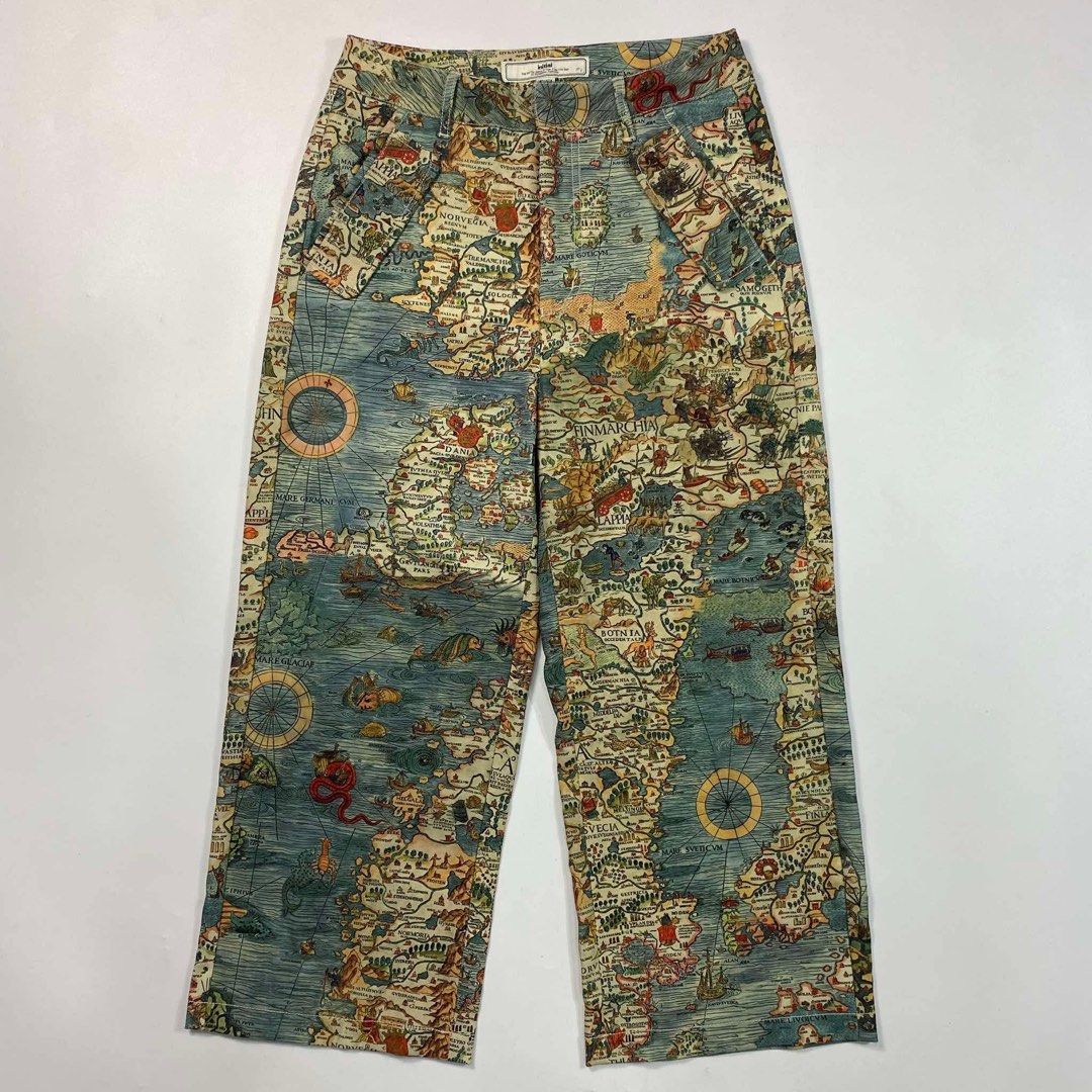 Initial Acient Map Globe Wide Pants (Category: Trousers) located in Baguio. Submitted by themgarbage (Listing ID 1365962753, Image 1). Description: Size tagged: Condition:Great Waist:30 Full Length:35 Thighs:12 Opening:10 .