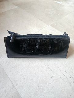 Issy Makeup Jelly Case in Black