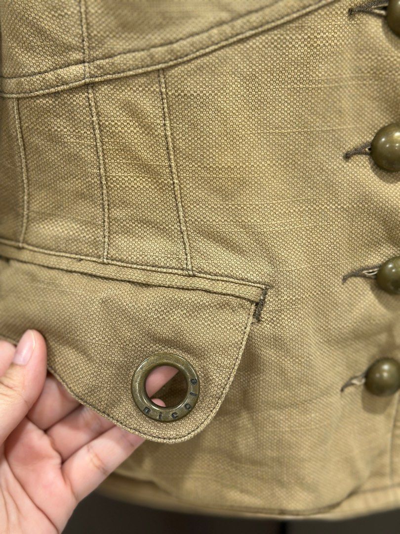 Jacket (Category: Coats, Jackets and Outerwear) located in Kuala Lumpur. Submitted by azlindarusli (Listing ID 1366003046, Image 3). Description: .