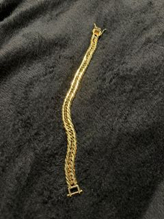 (Category: ) located in . Submitted by boutiqoo (Listing ID 1366003221, Image 1). Description: .