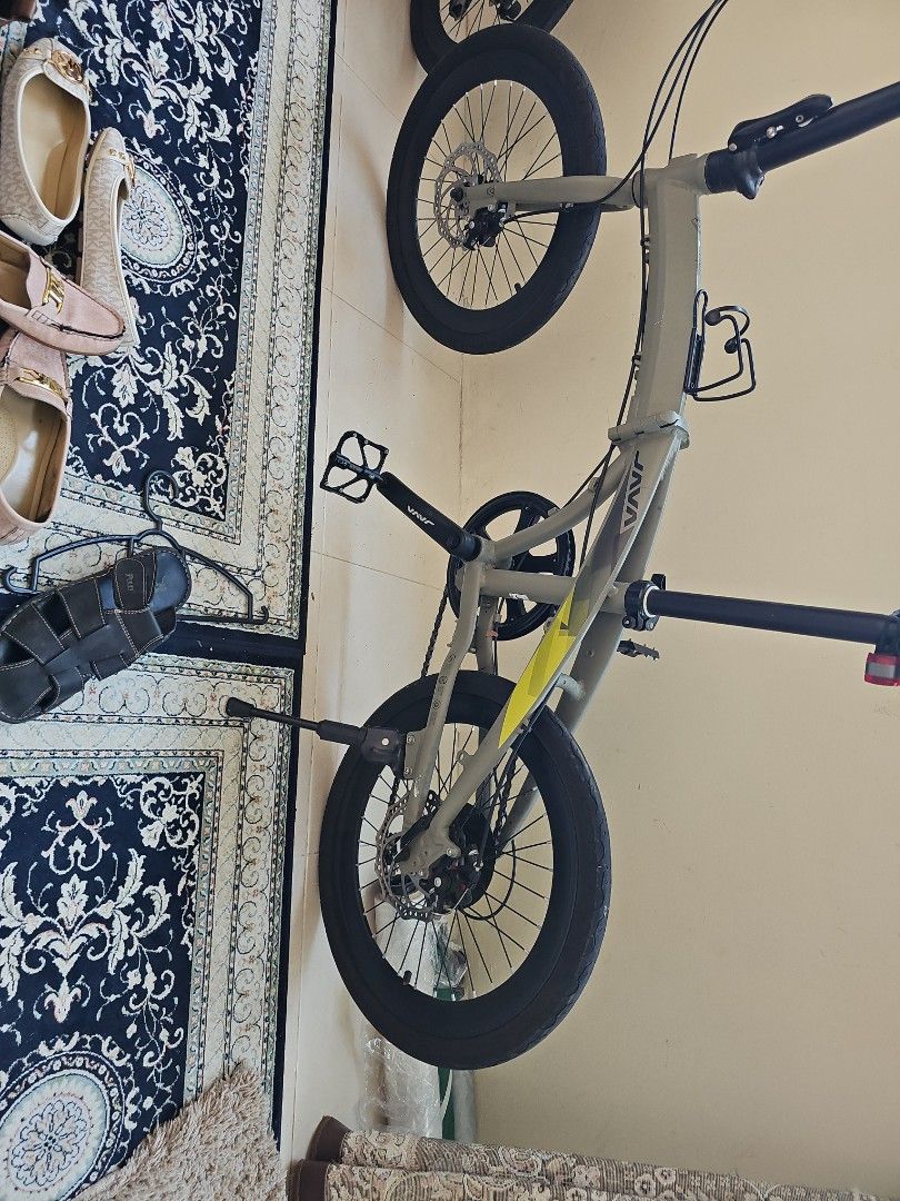 Java Folding Bike (Category: Bicycles) located in Singapore. Submitted by hajipda1 (Listing ID 1365847638, Image 2). Description: Selling a lightly used Java folding bike. It's in good condition and folds up easily for storage. It has a comfortable seat and a sturdy frame. Perfect for commuting or short rides around town. .