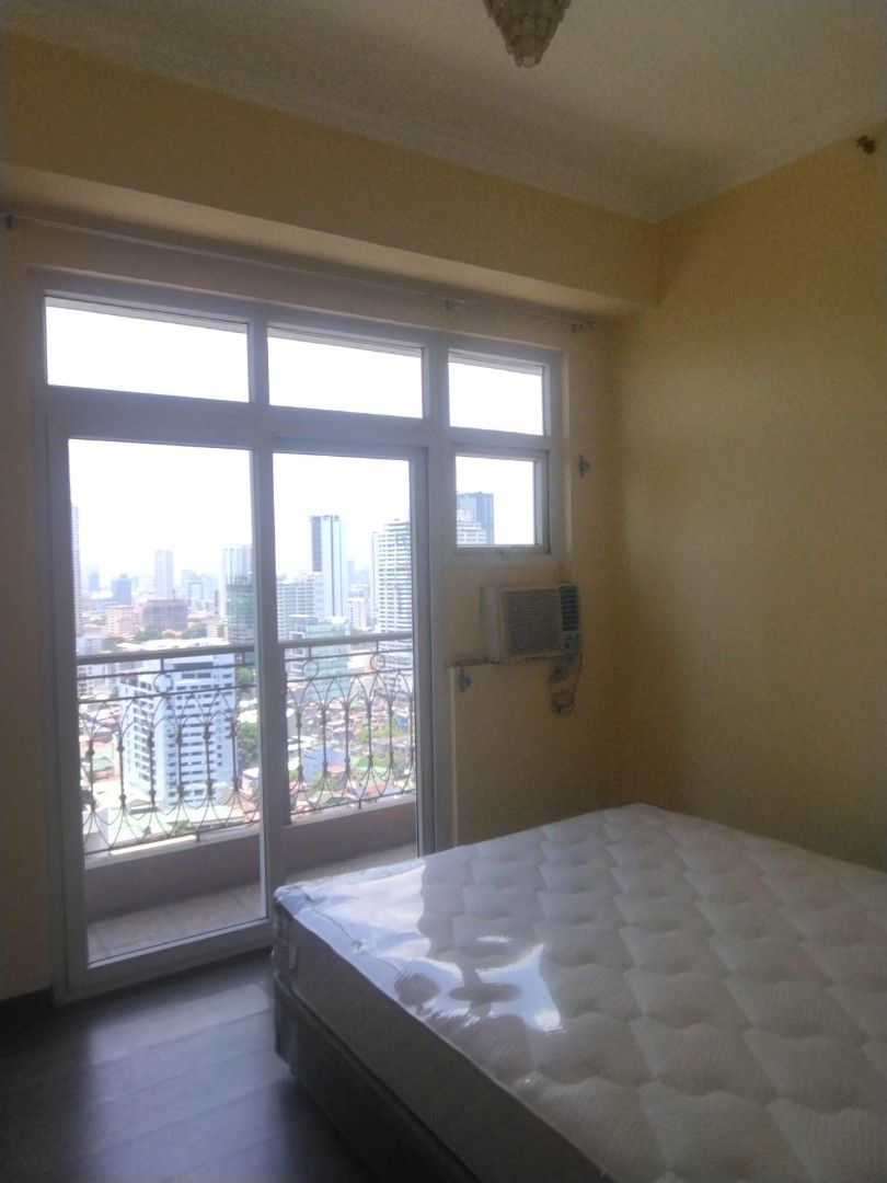 LE MIRAGE DE MALATE 2 BEDROOM Unit for Lease (Category: Apartments & Condos) located in Manila. Submitted by rmvlistings (Listing ID 1365983901, Image 3). Description: Le Mirage de Malate 2 Bedroom Unit for Lease 2 Bedroom 2 Balcony 2 Bathroom with bath tub Fully Furnished unit 28th floor facing Manila / Manila Bay 40k per month without Parking inclusive of dues .