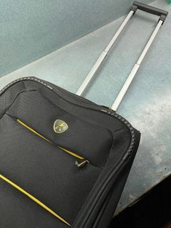 limited edition johnnie walker luggage trolley