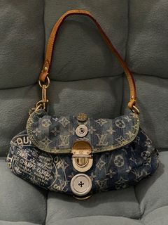(Kategori: ) berada di . Dikirim oleh narapreloved13 (ID iklan 1365918498, Gambar 1). Deskripsi: .
