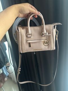 (Kategori: ) berada di . Dikirim oleh clarashn21 (ID iklan 1365936503, Gambar 1). Deskripsi: .