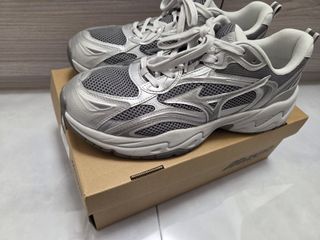（分類：）位於 。 由 benjamincarry 提交（商品編號 1366007393，圖片 1）。簡介： 。