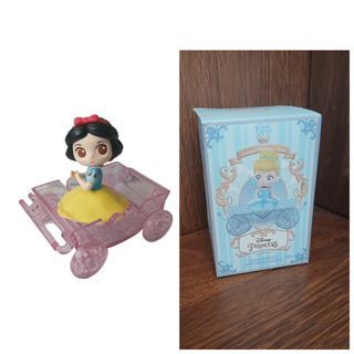 New miniso snow white Disney Princess in a carriage  retail 700