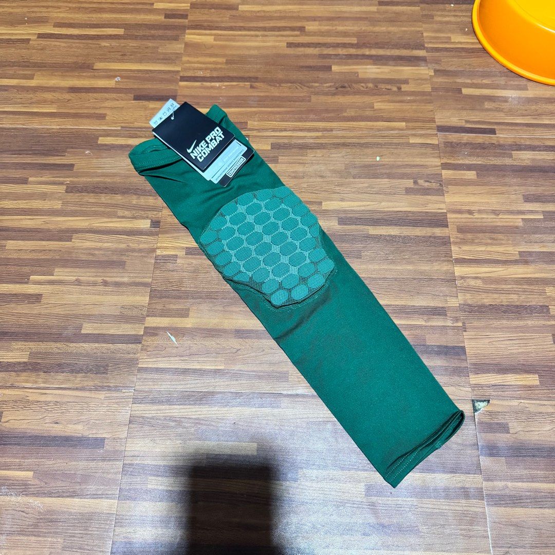 Nike pro combat (Category: Activewear) located in Plaridel. Submitted by chogs0215 (Listing ID 1366002595, Image 1). Description: Nike pro combat sleeves One size fit most Brand new 1400 only free ship! Srp is around 50$.