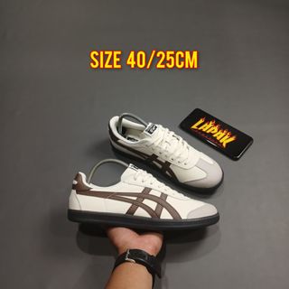 (Kategori: ) berada di . Dikirim oleh lapaksepatuku (ID iklan 1365926607, Gambar 1). Deskripsi: .