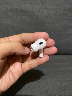 Orig Airpods Pro 2 USB-C RIGHT POD ONLY
