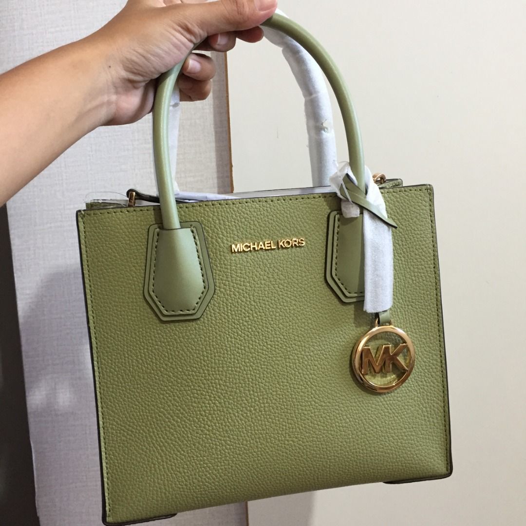 Original MK Mercer -sage CLEARANCE (Category: Luxury Bags & Wallets) located in Cagayan de Oro. Submitted by glennarose (Listing ID 1365942625, Image 1). Description: This product is 100% ORIG and was personally purchased from the official store. I am not affiliated with, authorized by, or an official reseller of the brand. Message for more details ALL ITEMS MUST GO!! CLEARANCE SALE!! PAUBOS SALE!!.