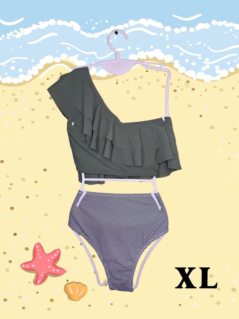 PRELOVED SWIMSUIT FOR SALE (Category: Bikinis & Swimsuits) located in Manila. Submitted by gorgdsyyy (Listing ID 1365899753, Image 1). Description: Once used lahat All padded.
