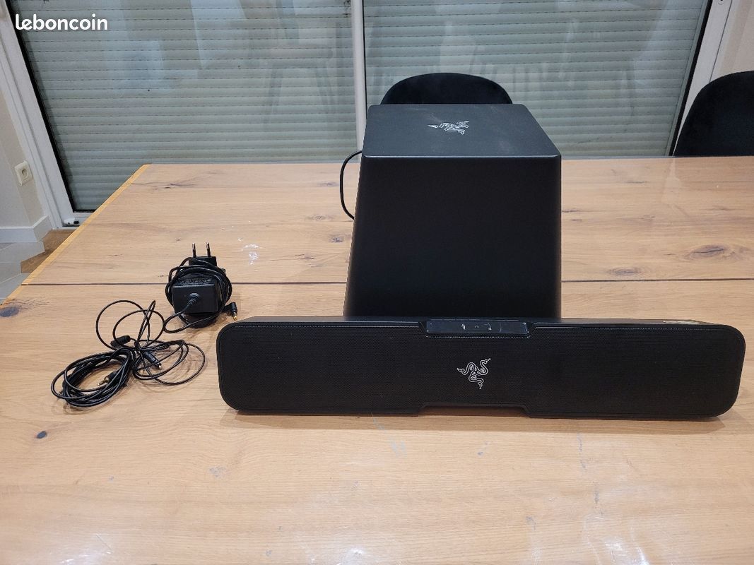 Razer Leviathan (Category: Soundbars, Speakers & Amplifiers) located in Singapore. Submitted by tenshaz (Listing ID 1365844209, Image 1). Description: Self collect, letting go fast.