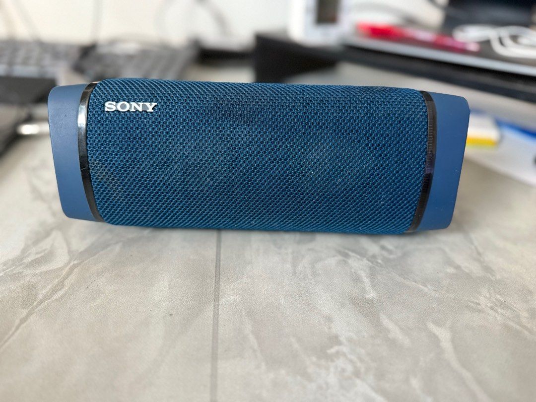 Sony Bluetooth Speaker (Category: Soundbars, Speakers & Amplifiers) located in Singapore. Submitted by ssmdu (Listing ID 1365875071, Image 1). Description: Sony SBS-XB33 speaker .