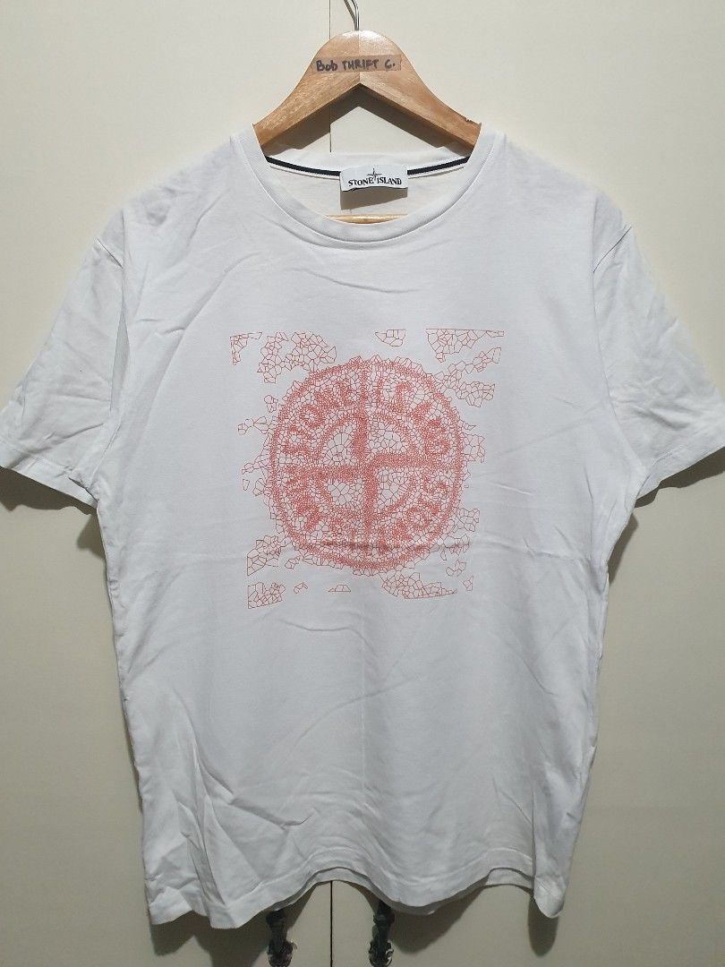 Stone Island White Shirt (Category: Tshirts & Polo Shirts ) located in San Fernando. Submitted by bobcollection (Listing ID 1366005829, Image 1). Description: Stone Island Shirt * complete tags * large on tag * 20.5 x 27 inches * 9/10 condition and color rate * need wash * natatanggal mga tags, need restitch. not visible when worn 📌 Color may vary due to lighting. 📌 All items are need wash. 📌 strictly no return to seller. 📌 ALL ITEMS ARE NEGO