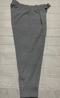 Uniqlo Airism Cropped Jogger Pants
