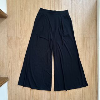 Uniqlo Jersey Flare Pants