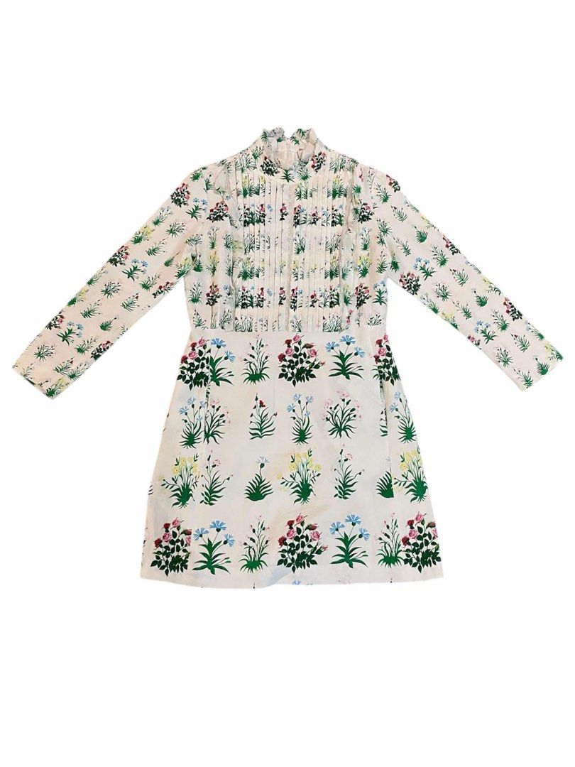 Valentino Dress (Category: Dresses) located in Manila. Submitted by abbycee (Listing ID 1365900692, Image 3). Description: Auth Valentino Dress. Size L but best fits M. RFS: decluttering #luvearth.