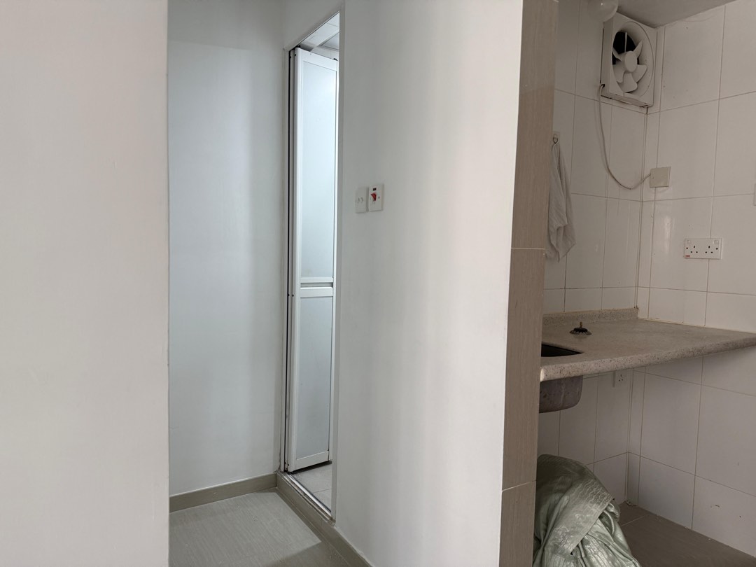 屯門 實200 Vcity對面 唐樓 業主盤 免佣 獨立鐵閘63438991569153112