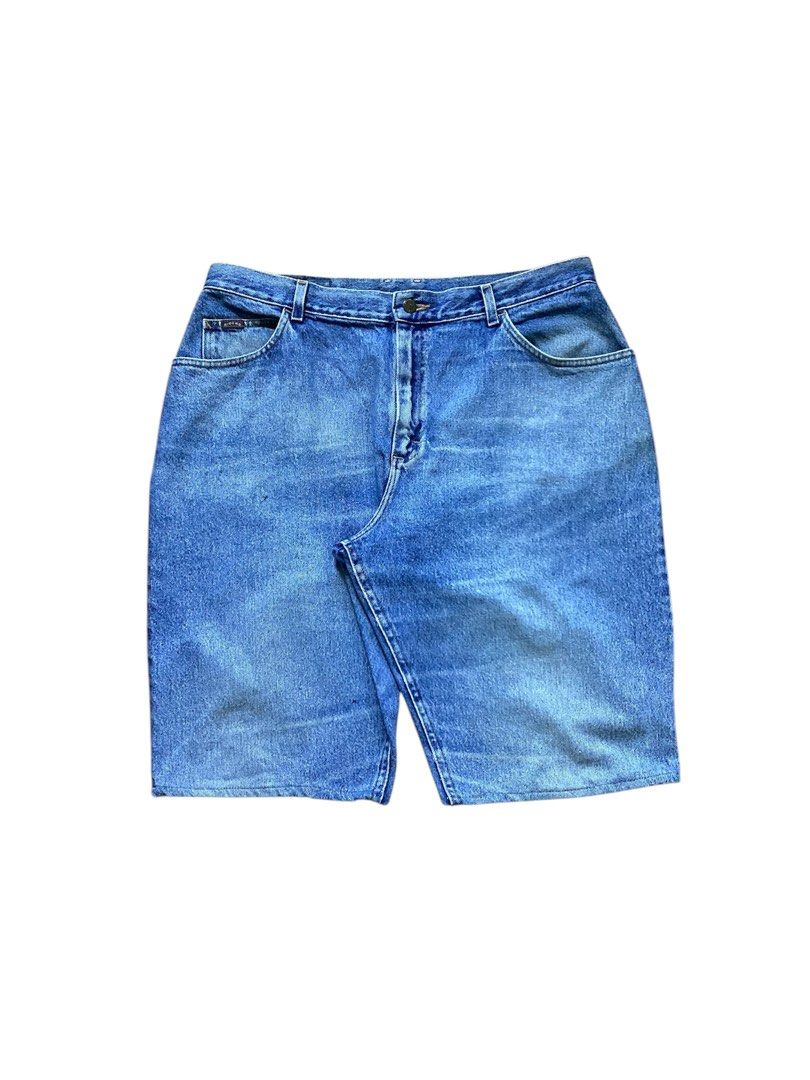 🏷️ Denim Riders Jorts (Category: Shorts) located in Surigao. Submitted by vbimo (Listing ID 1366039004, Image 2). Description: 📌 Size - 36 📌 length - 24 📌 Thigh - 14 📌 Hem - 10.