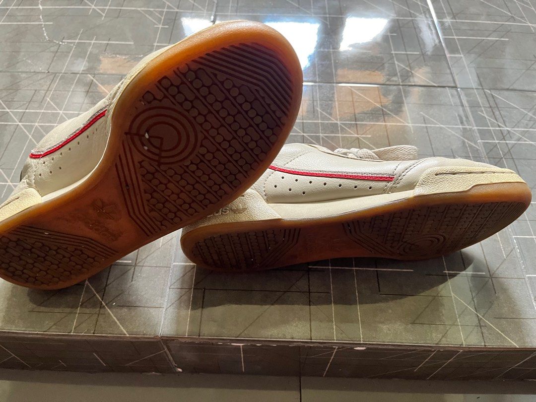 Adidas womens shoes (Category: Sneakers) located in Quezon City. Submitted by spincart (Listing ID 1366031791, Image 2). Description: Size 8.