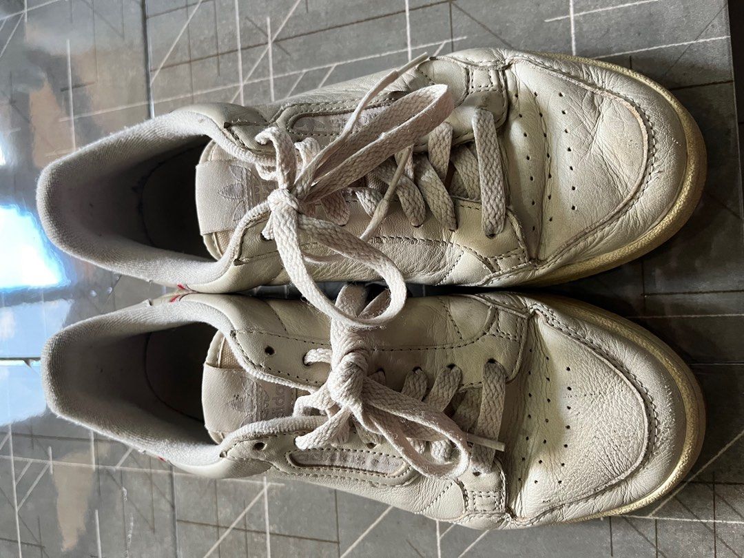 Adidas womens shoes (Category: Sneakers) located in Quezon City. Submitted by spincart (Listing ID 1366031791, Image 3). Description: Size 8.
