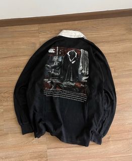 (Category: ) located in . Submitted by Versace (Listing ID 1366174713, Image 1). Description: .