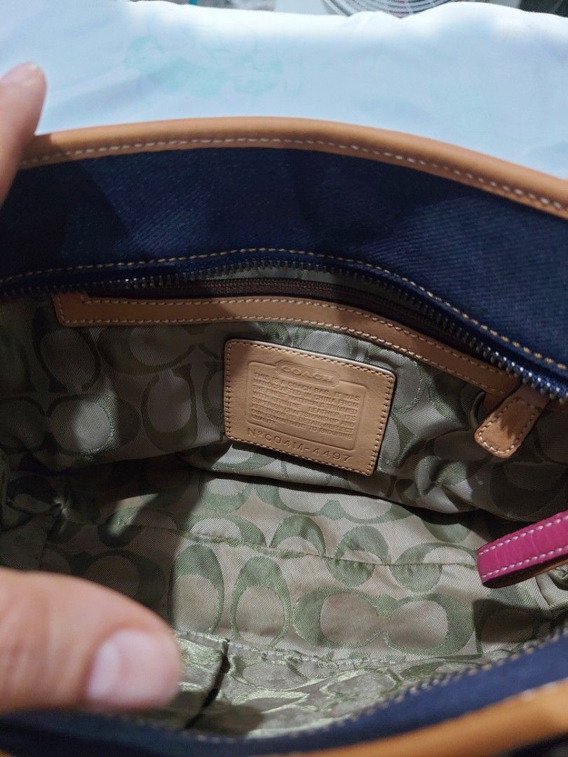 Coach Denim Mini Tote Bag (Category: Luxury Bags & Wallets) located in Makati City. Submitted by madds1204 (Listing ID 1366145762, Image 3). Description: For Sale Coach Denim Mini Tote Bag From US di nagamit po See photos.